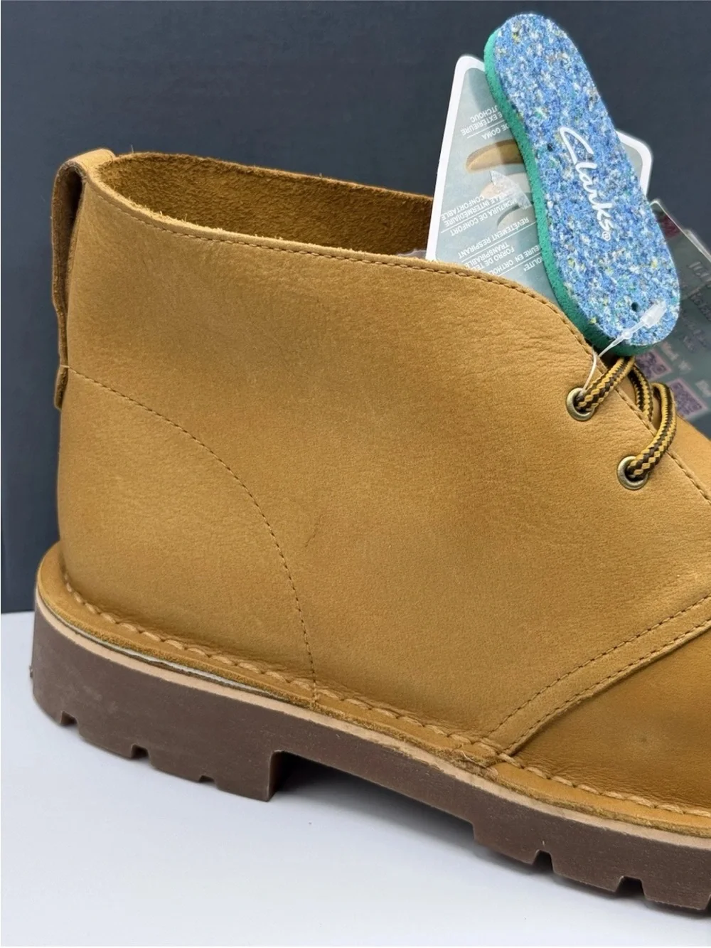 CLARKS BUSHACRE 3 CHUKKA BOOTS (9.5)